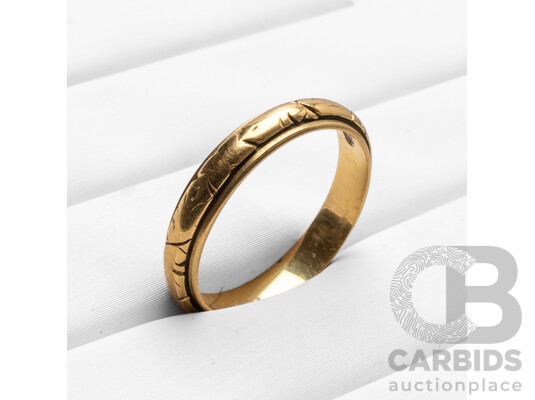 Vintage 18ct Yellow Gold Engraved Half Round & Sleeve Ring - Size M.5
