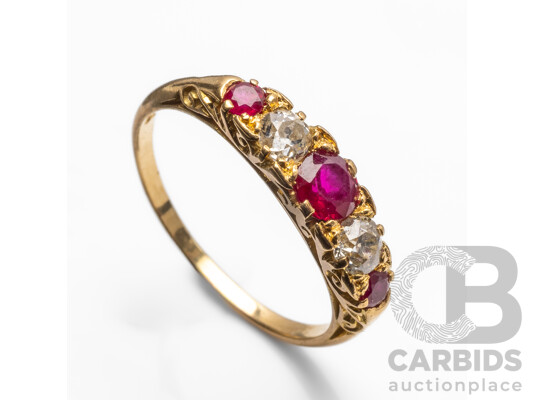 Vintage 18ct Yellow Gold Diamond & Ruby Ring - Size M