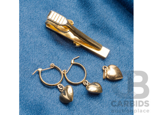 9ct Yellow Gold & Gold Tone Pendant, Earrings & Tie Clip