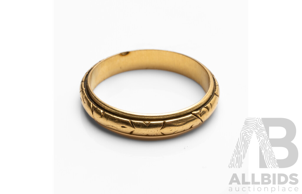 Vintage 18ct Yellow Gold Engraved Half Round & Sleeve Ring - Size M.5