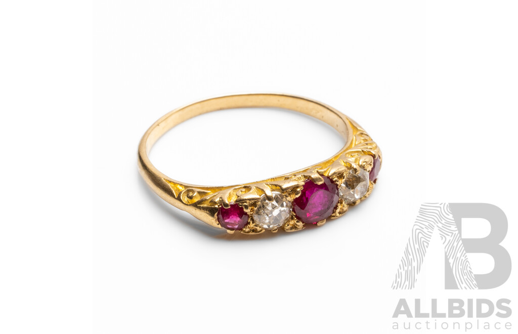 Vintage 18ct Yellow Gold Diamond & Ruby Ring - Size M