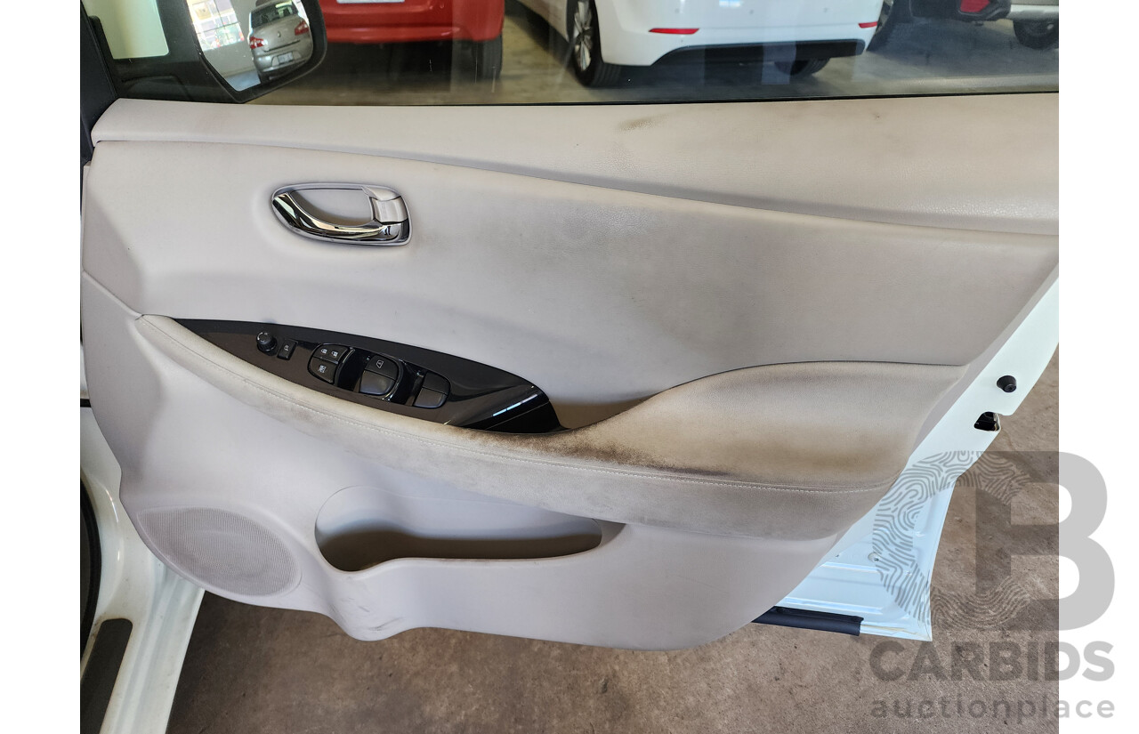 08/2013 Nissan Leaf  ZE0 5d Hatchback White 0.0
