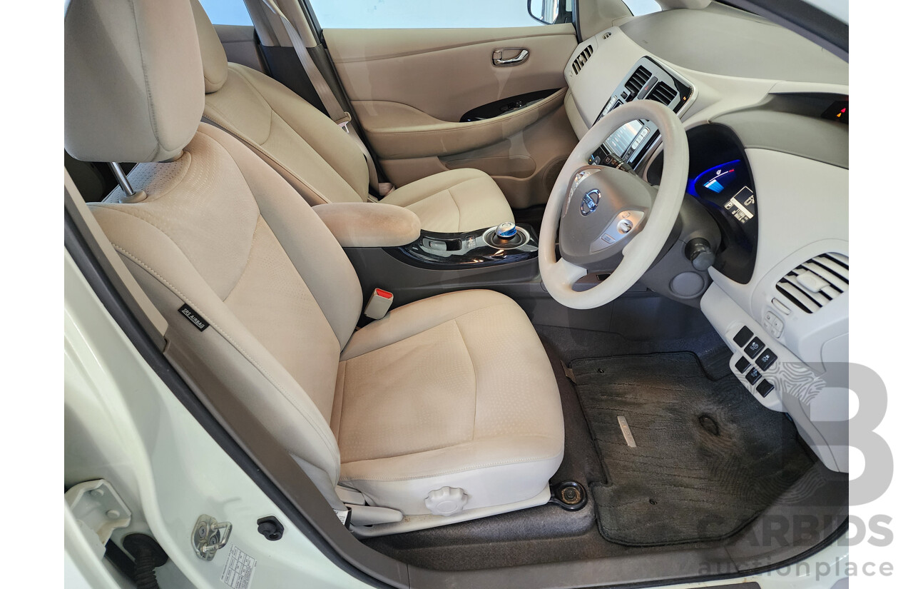 08/2013 Nissan Leaf  ZE0 5d Hatchback White 0.0