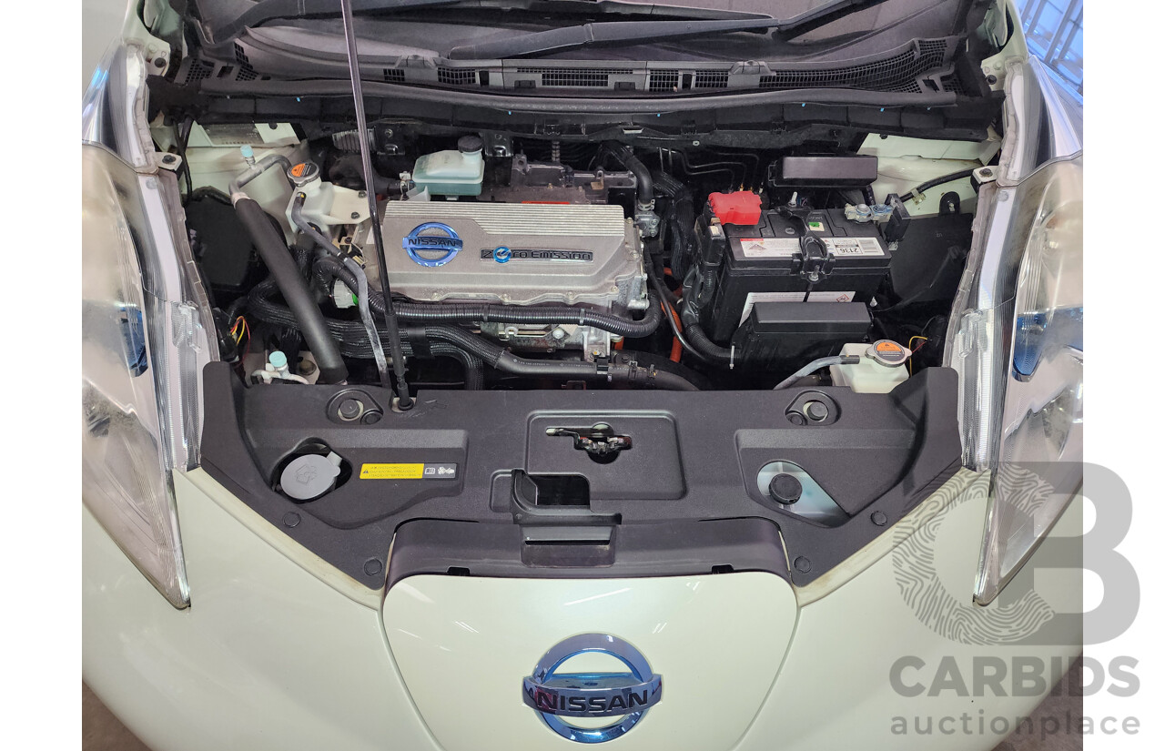08/2013 Nissan Leaf  ZE0 5d Hatchback White 0.0