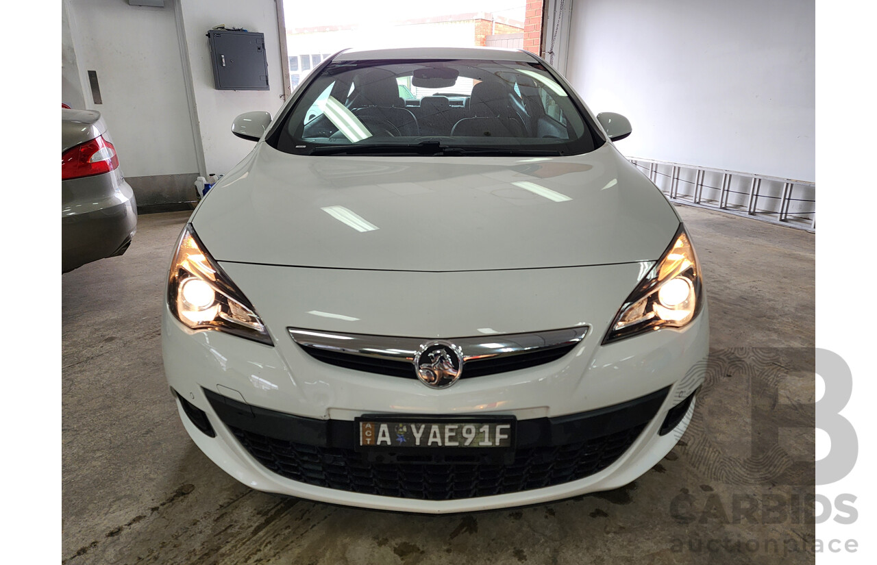 07/2015 Holden Astra GTC PJ 3d Hatchback White 1.6L