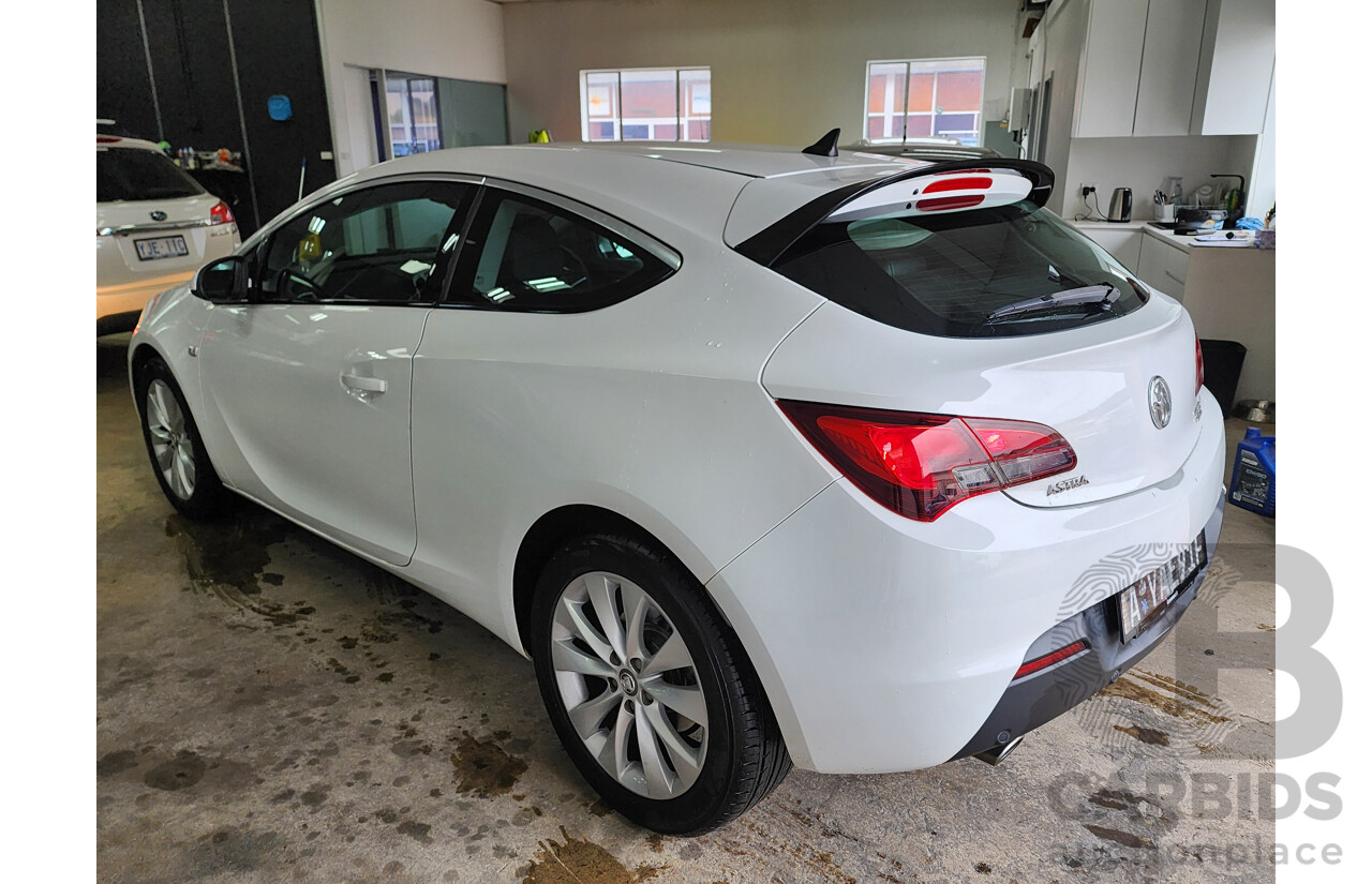 07/2015 Holden Astra GTC PJ 3d Hatchback White 1.6L
