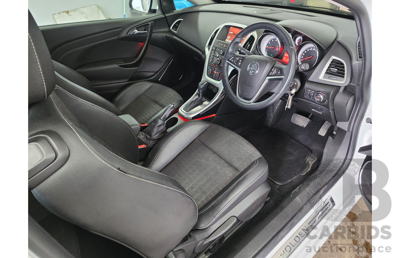 07/2015 Holden Astra GTC PJ 3d Hatchback White 1.6L