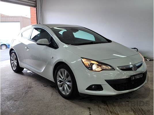 07/2015 Holden Astra GTC PJ 3d Hatchback White 1.6L