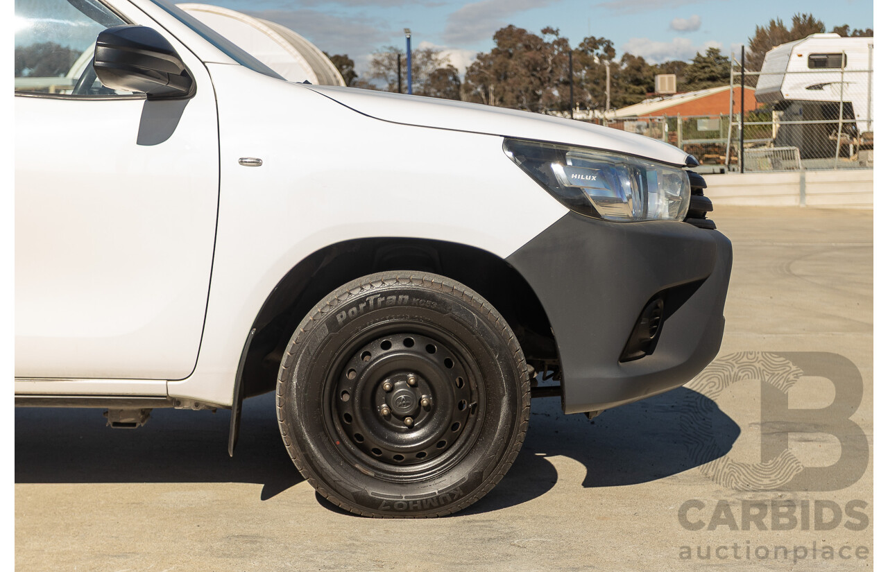 6/2016 Toyota Hilux Workmate TGN121R C/Chas Glacier White 2.7L