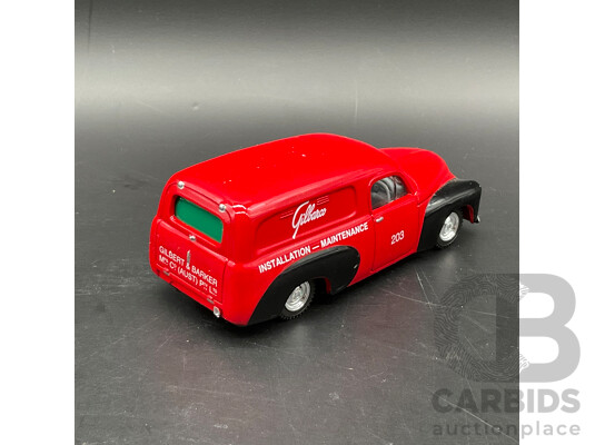 TRAX FJ Holden Van Gilbarco 1:43 Scale Diecast Model (8003G)