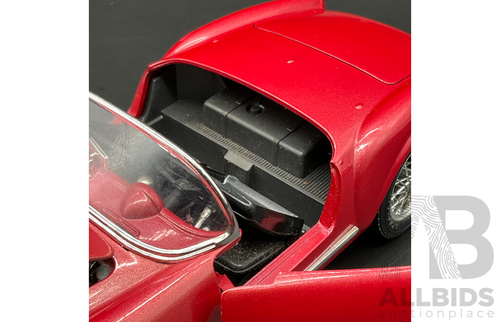 BURAGO Lancia Aurelia B24 Spider (1955) 1:18 Scale Model Car 3010