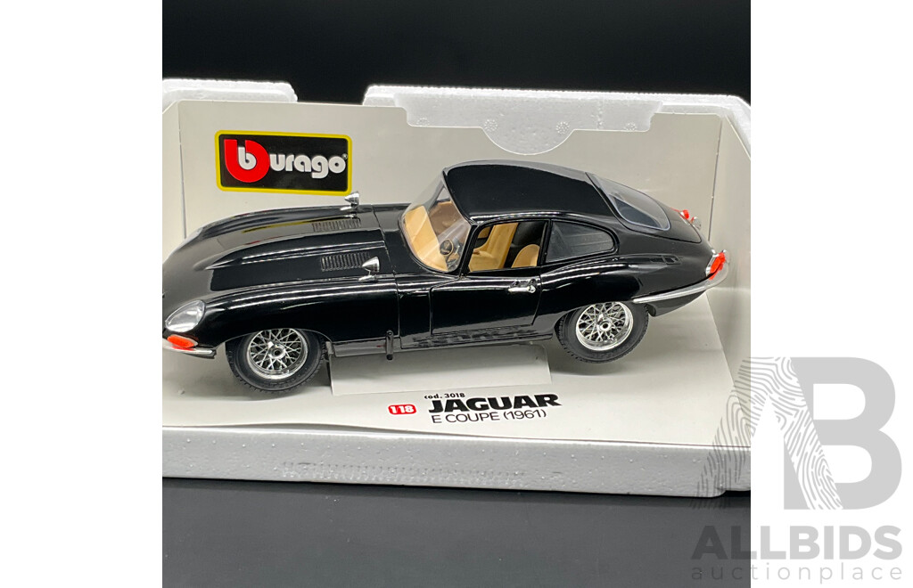 BURAGO Jaguar ''E'' Coupe (1961) 1:18 Scale Model Car 3018