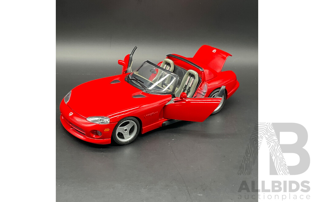 BURAGO Dodge Viper RT/10 (1992) 1:18 Scale Model Car 3025