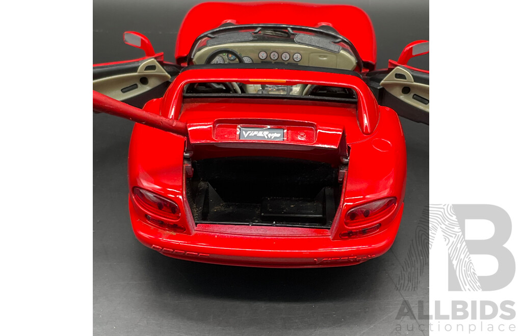 BURAGO Dodge Viper RT/10 (1992) 1:18 Scale Model Car 3025