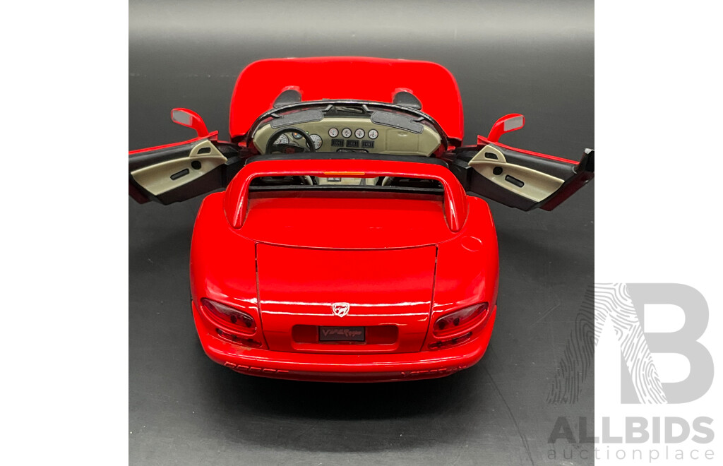 BURAGO Dodge Viper RT/10 (1992) 1:18 Scale Model Car 3025