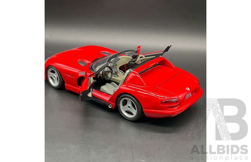 BURAGO Dodge Viper RT/10 (1992) 1:18 Scale Model Car 3025
