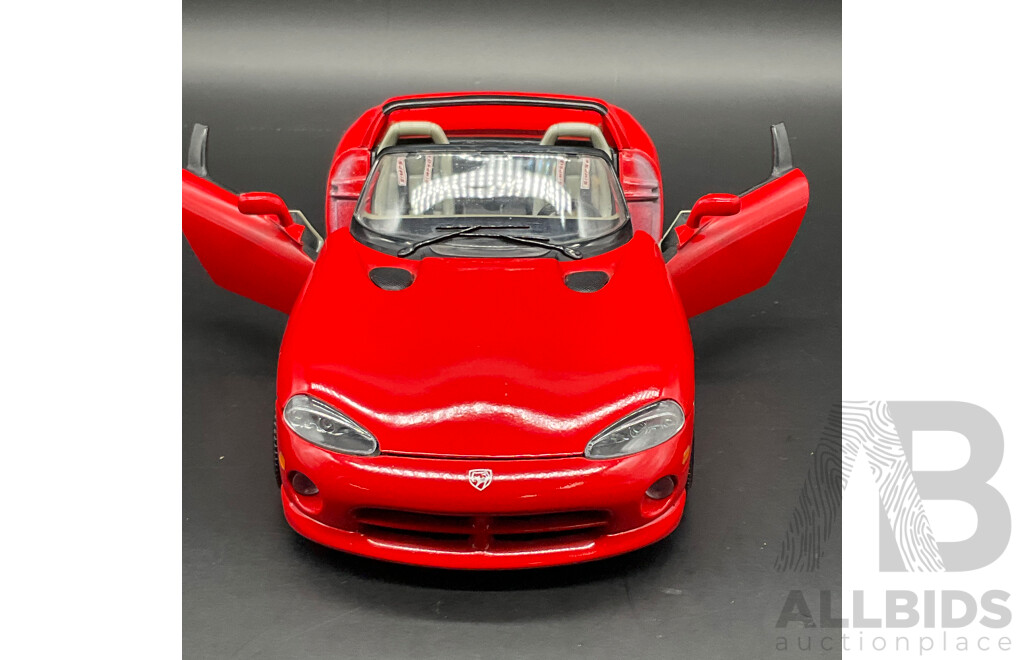 BURAGO Dodge Viper RT/10 (1992) 1:18 Scale Model Car 3025