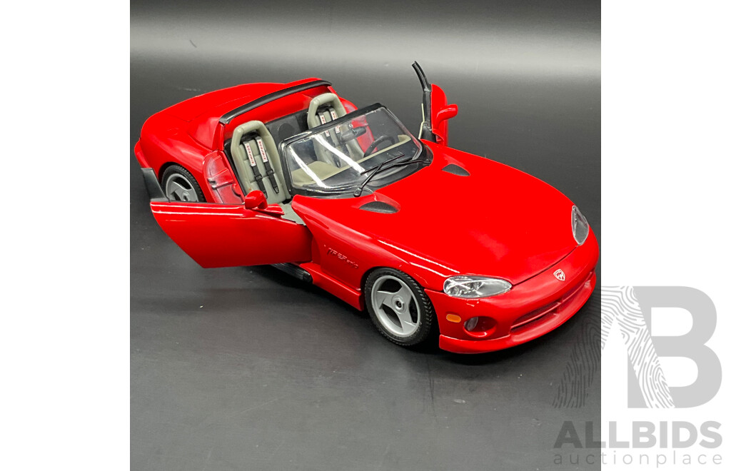 BURAGO Dodge Viper RT/10 (1992) 1:18 Scale Model Car 3025