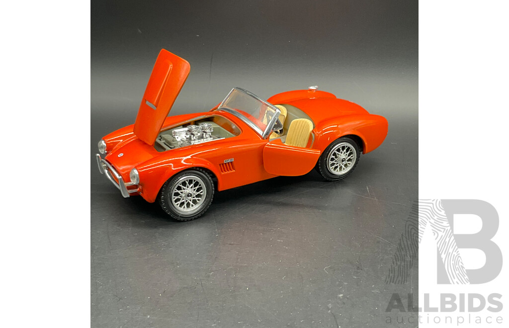 BURAGO Ford AC Cobra 427 (1965) 1:24 Scale Model Car 0513
