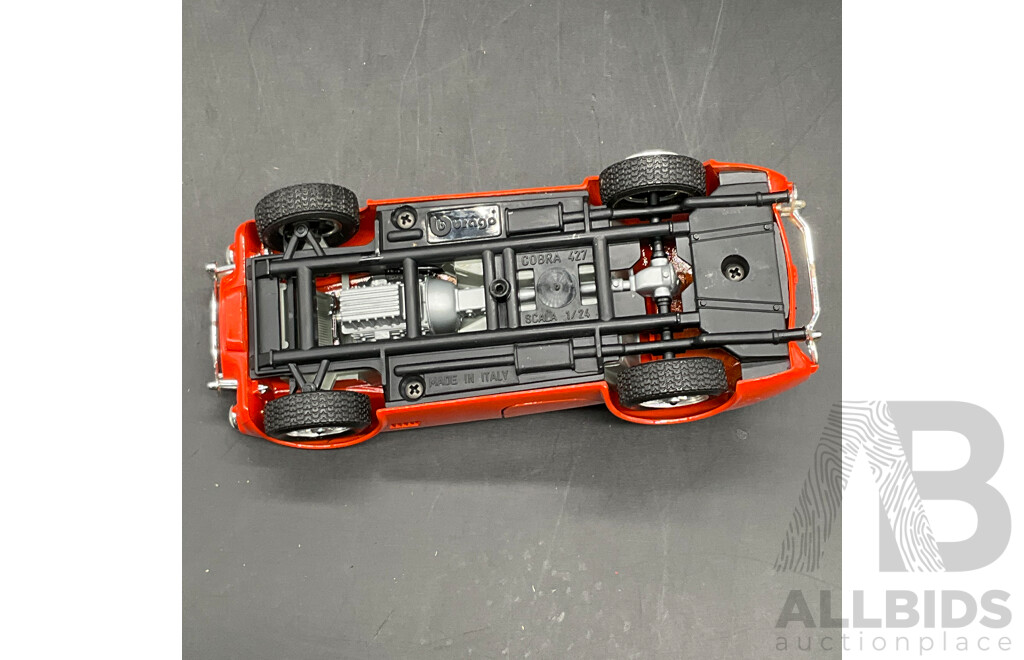 BURAGO Ford AC Cobra 427 (1965) 1:24 Scale Model Car 0513