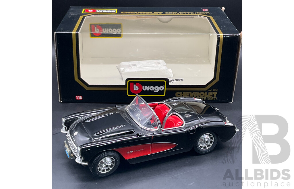 BURAGO Chverolet Corvette (1957) 1:18 Scale Model Car 3034