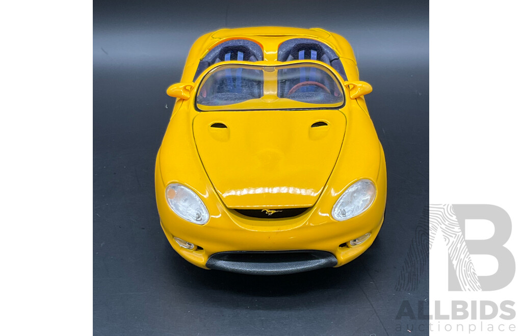 MAISTO Special Edition Mustang Match III 1:18 Scale Model Car 31815