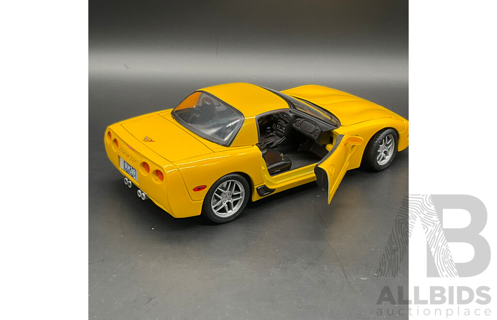 MAISTO Special Edition Chevrolet Corvette Z06 (2001) 1:18 Scale Model Car 31889