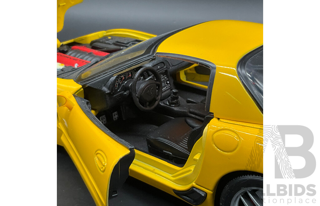 MAISTO Special Edition Chevrolet Corvette Z06 (2001) 1:18 Scale Model Car 31889