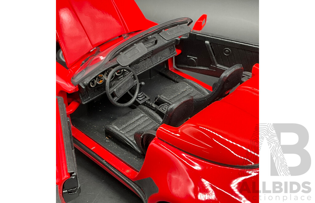 MAISTO Special Edition Porsche 911 Speedster 1:18 Scale Model Car 31802