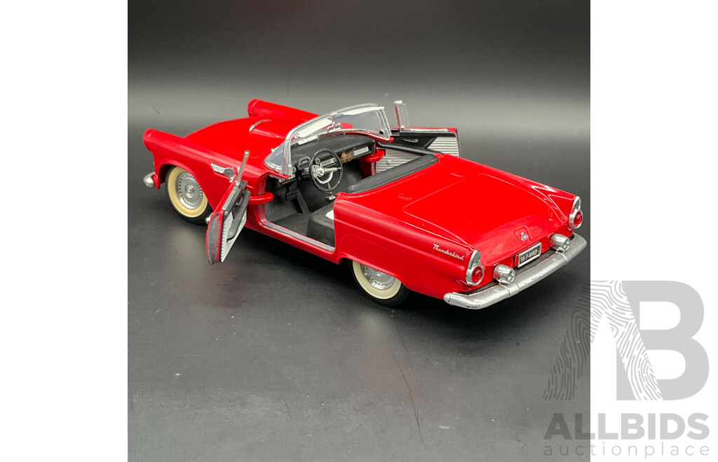 ROAD TOUGH Ford Thunderbird (1955) 1:18 Scale Model Car 92068