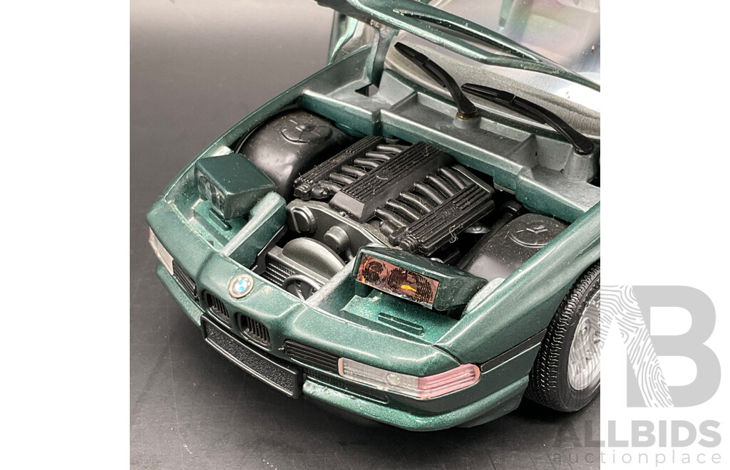 ROAD TOUGH BMW 850i (1990) 1:18 - Lot 1677851 | ALLBIDS