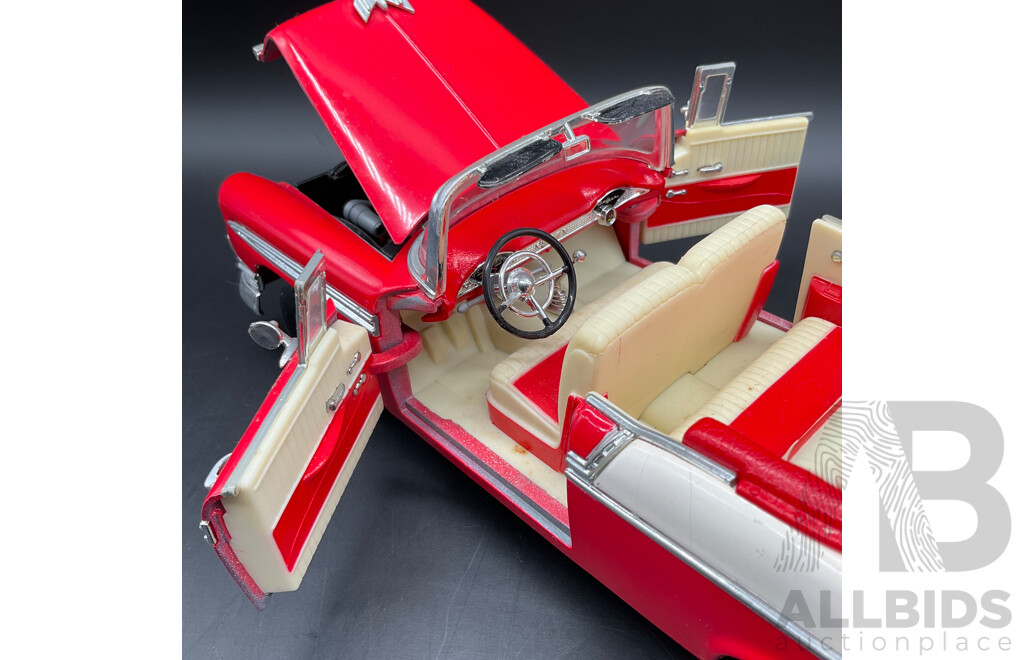 ROAD LEGENDS Chevrolet BEL AIR (1956) 1:18 Scale Model Car 92128