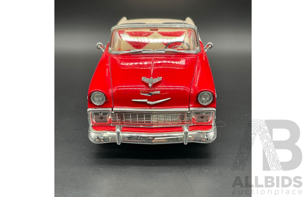 ROAD LEGENDS Chevrolet BEL AIR (1956) 1:18 Scale Model Car 92128