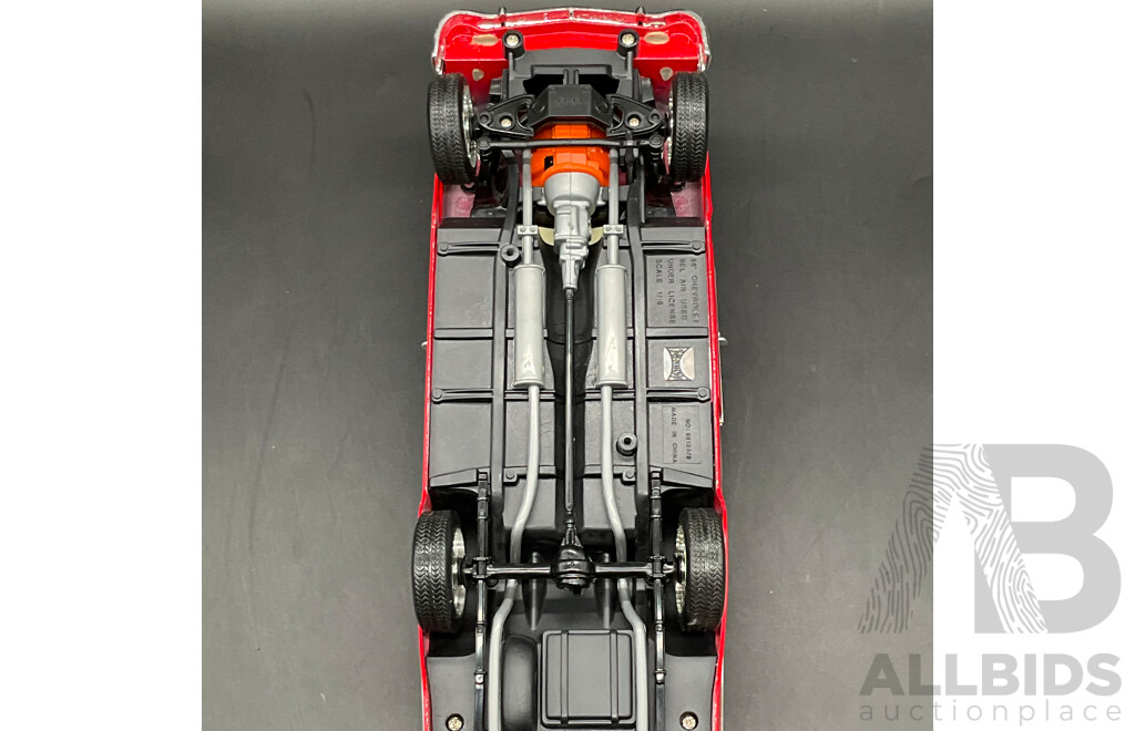 ROAD LEGENDS Chevrolet BEL AIR (1956) 1:18 Scale Model Car 92128