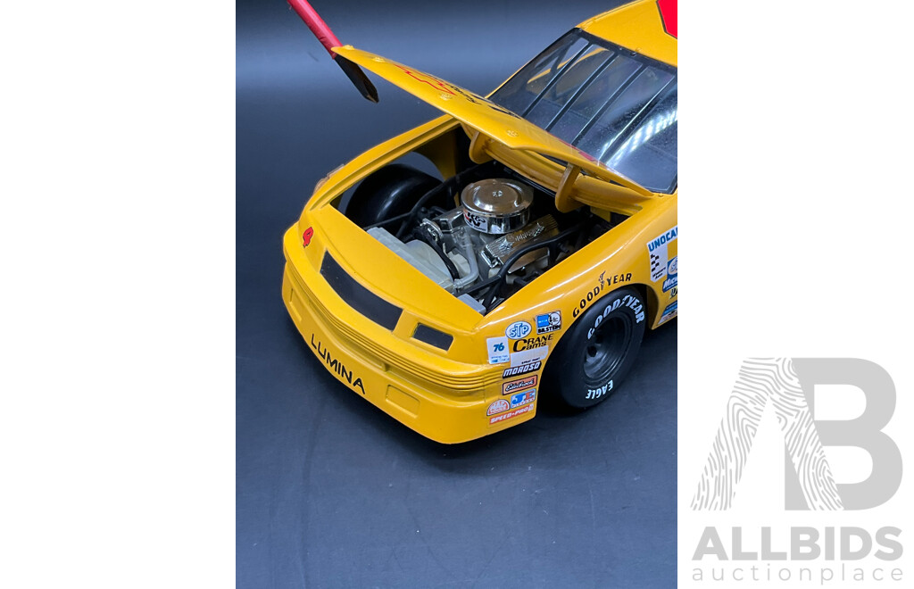 AMERICAN MUSCLE Kodak Film Chevrolet 1:18 Scale Model Car 7450