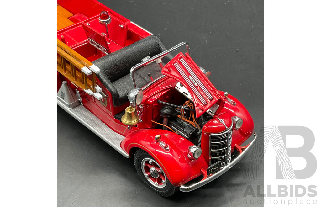 Large Collection of Vintage-Style Fire Engine and Pumper Models, Including SIGNATURE Models 1:32, PRECISION MODELS 1948 MACK and Large Metal Fire Engine Model - Lot of 8
