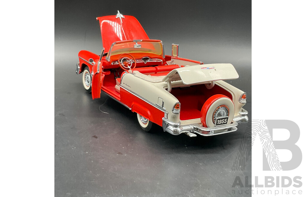 FRANKLIN MINT PRECISION MODELS 1:24 Scale Model - 1955 Chevrolet Bel Air Convertible and 1955 Ford Fairlane Crown Victoria - Lot of 2