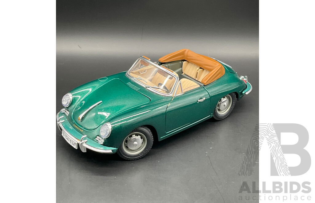 BURAGO Porsche 356B Cabriolet (1961) 1:18 Scale Model Car 3051