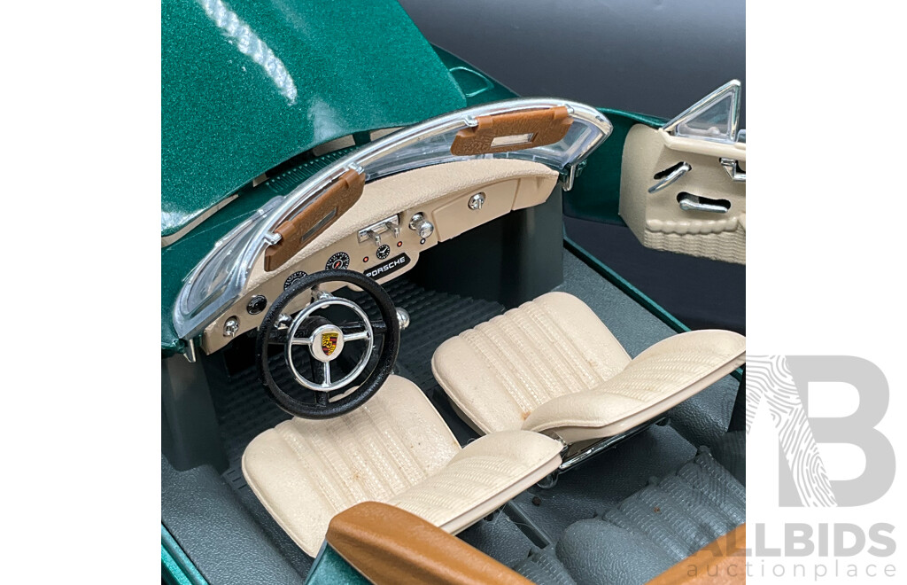BURAGO Porsche 356B Cabriolet (1961) 1:18 Scale Model Car 3051