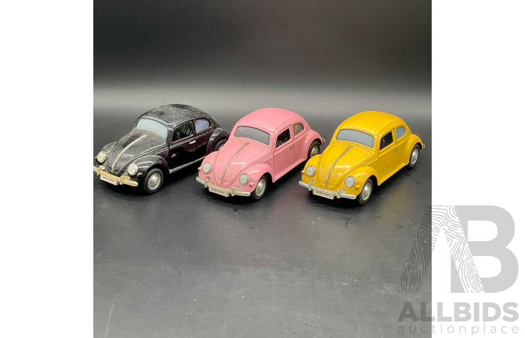 Collection of Assorted Die-Cast Metal Models, Including 1:42 Volkswagen Classic Beetle Bug and Bus Vans, 1:24 1996 Ford F-150 and 1:42 1948 MG TC Roadster  - Lot of 8