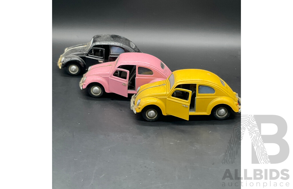 Collection of Assorted Die-Cast Metal Models, Including 1:42 Volkswagen Classic Beetle Bug and Bus Vans, 1:24 1996 Ford F-150 and 1:42 1948 MG TC Roadster  - Lot of 8