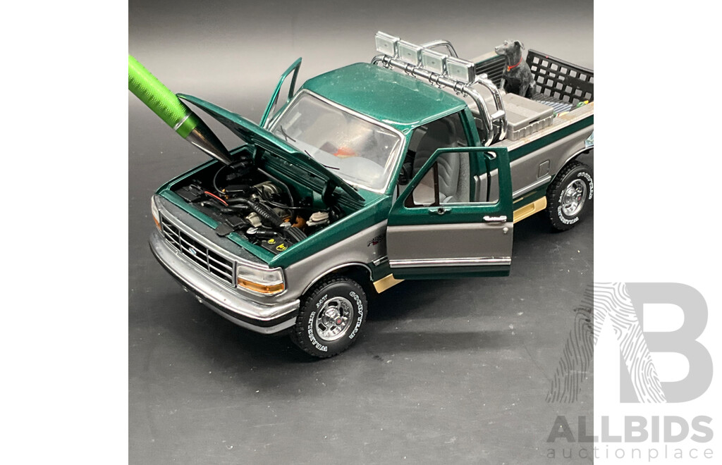 Collection of Assorted Die-Cast Metal Models, Including 1:42 Volkswagen Classic Beetle Bug and Bus Vans, 1:24 1996 Ford F-150 and 1:42 1948 MG TC Roadster  - Lot of 8
