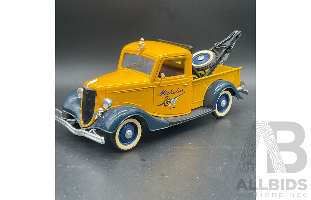 MAJORETTE 1936 Ford Pick Up (#4404), MIRA 1998 Ford Pick Up F-150 1:18 Scale Model Cars and MAISTO Ford Explorer Spot Trac 1:25 Model Car - Lot of 3