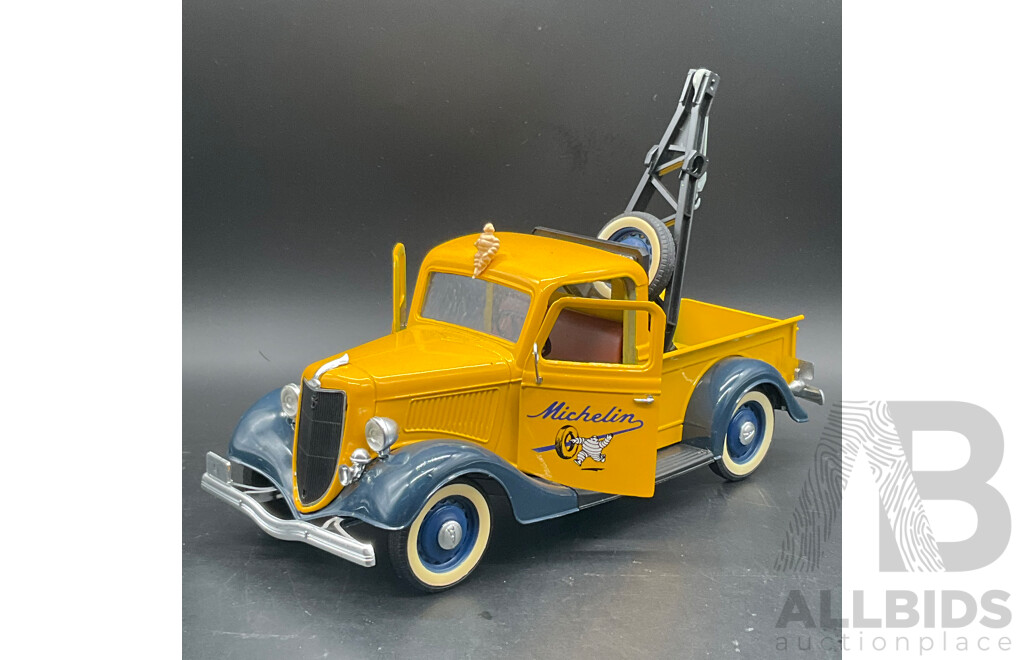 MAJORETTE 1936 Ford Pick Up (#4404), MIRA 1998 Ford Pick Up F-150 1:18 Scale Model Cars and MAISTO Ford Explorer Spot Trac 1:25 Model Car - Lot of 3