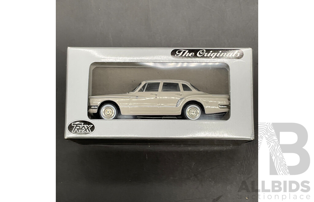 TRAX Chrysler R Series Valiant 1:43 Scale Diecast Model Cars (TR35B & TR35) - Lot of 2