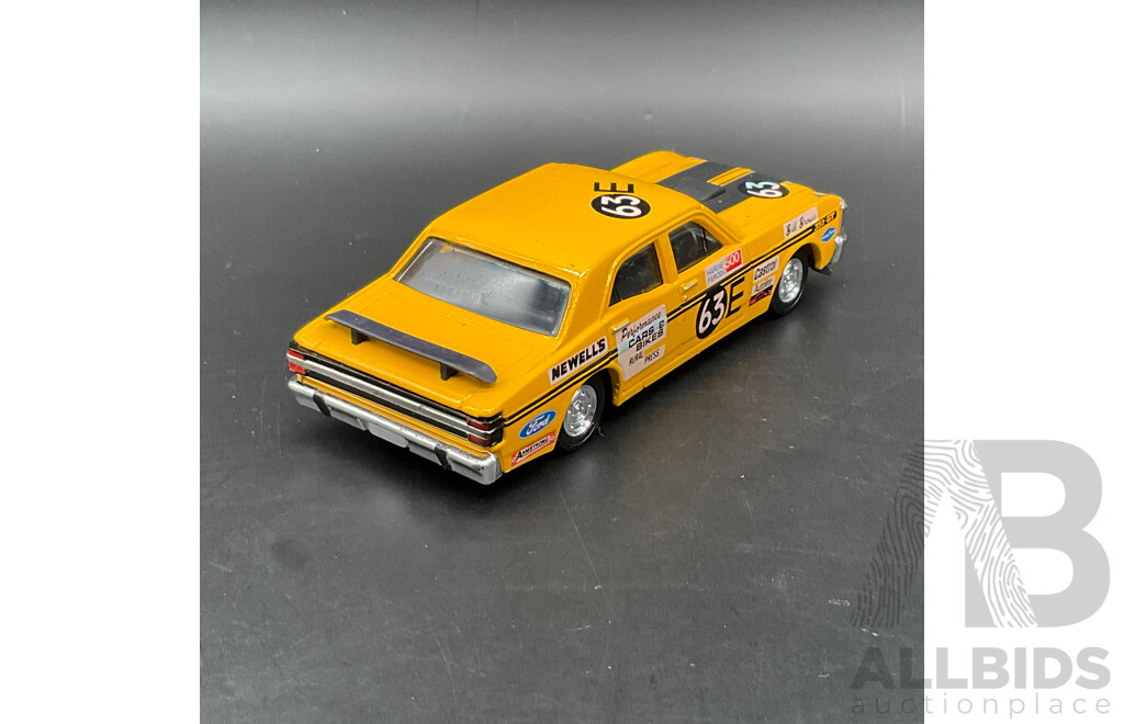 TRAX Ford Falcon GTHO Limited Edition 1:43 Scale Diecast Model (8006B)