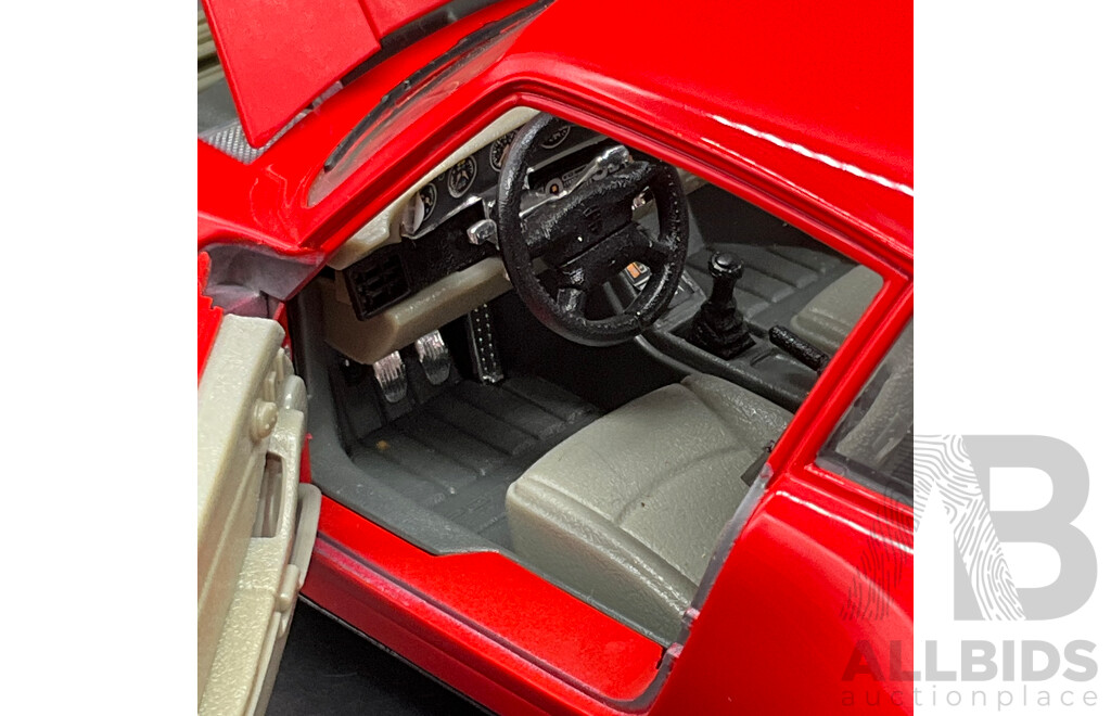 BURAGO Porsche Carrera (1993) 1:18 Scale Model Car 3050