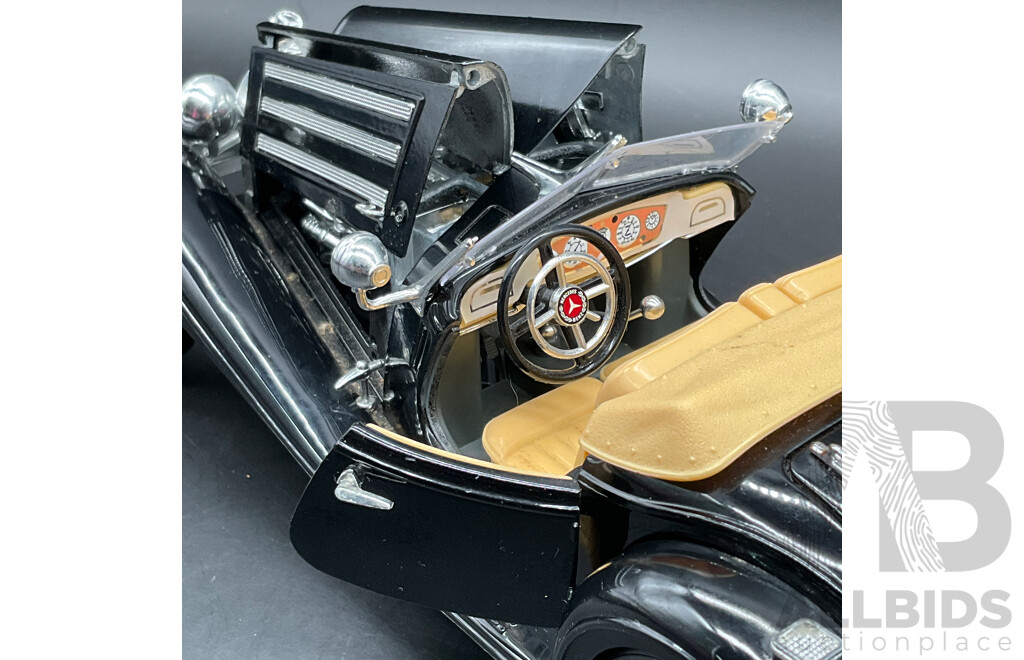 BURAGO Mercedes Benz 500K Roadster (1936) 1:18 Scale Model Car 3020