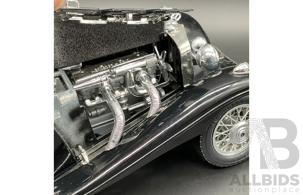 BURAGO Mercedes Benz 500K Roadster (1936) 1:18 Scale Model Car 3020