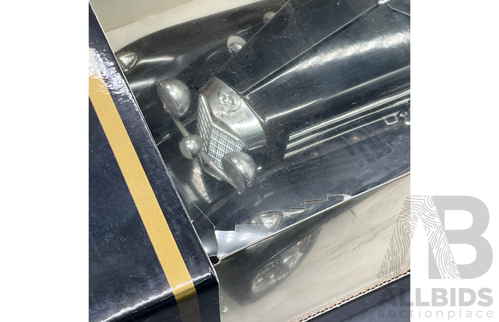 BURAGO Mercedes Benz 500K Roadster (1936) 1:18 Scale Model Car 3020